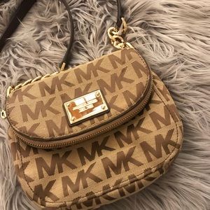 Michael Kors crossbody